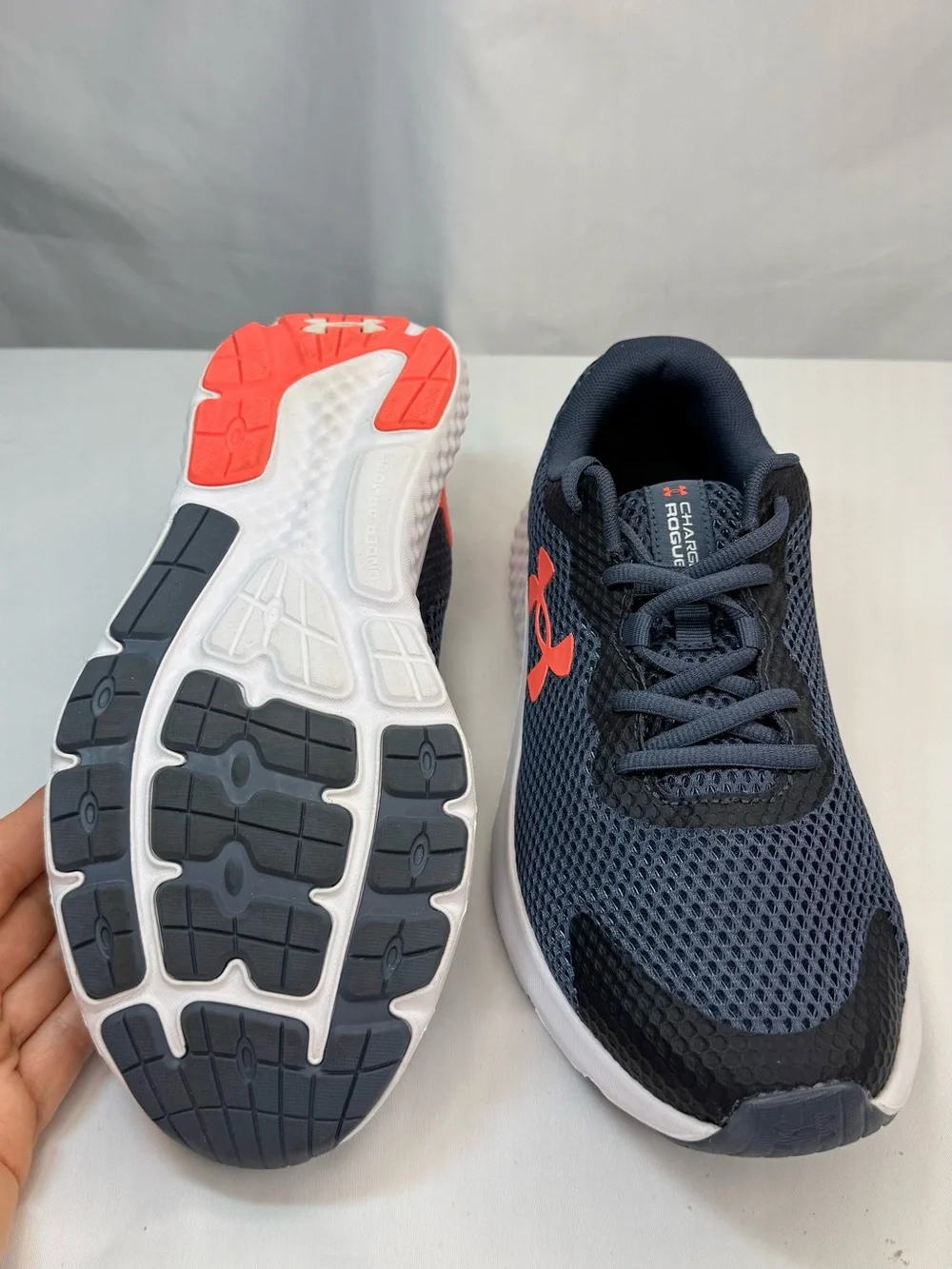 Under Armour Charged Rogue Men’s Size 8 Grey Mesh Running Shoes w/ Coral Accent